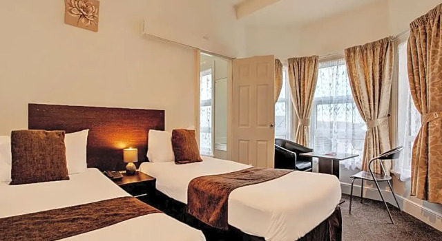 Номер Standard The Waverley Hotel