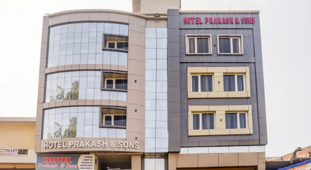 Hotel Prakash & Sons by OYO Rooms, Забронировать Отель Отели штата Махараштры 3 звезды, 3*