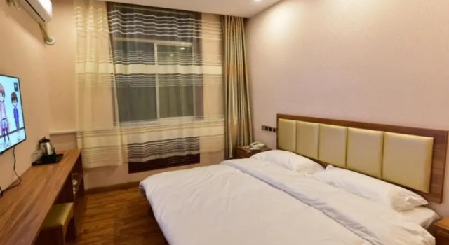 Shell Zhaozhong Ancient Street, Jinzhong County Railway Station Hotel, Reservar Hotel Qixian Shanxi