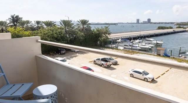Апартаменты Vista Mar Bay Views Close to Miami Attractions