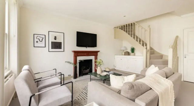 Stylish West Kensington Duplex