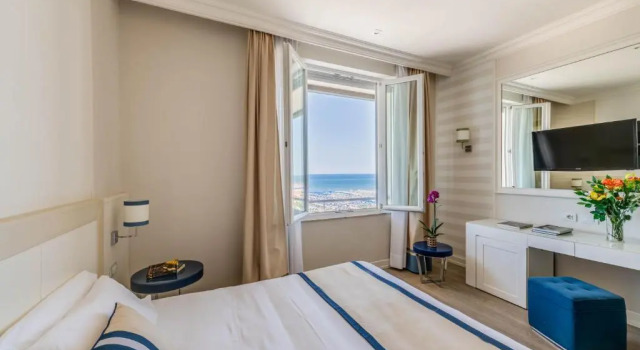 Двухместный номер Classic с частичным видом на море Grand Hotel & Riviera