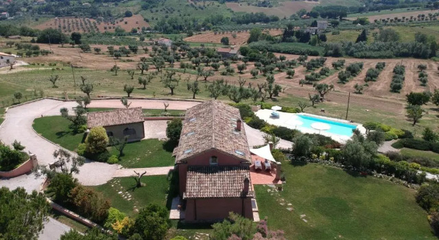 Вилла Nontiscordardimé B&B Villa Agriturismo