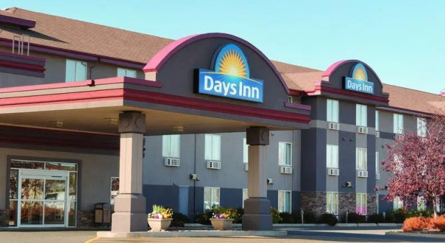 Номер Standard Days Inn & Suites by Wyndham Thunder Bay