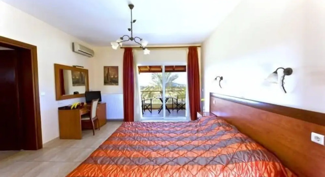 Двухместный номер Standard Kelyfos Hotel Bungalows and Suites