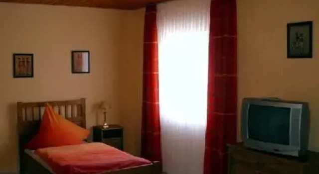 Hotel Restaurant Zur Hexe, Đặt Khách sạn Ueberherrn Saarland