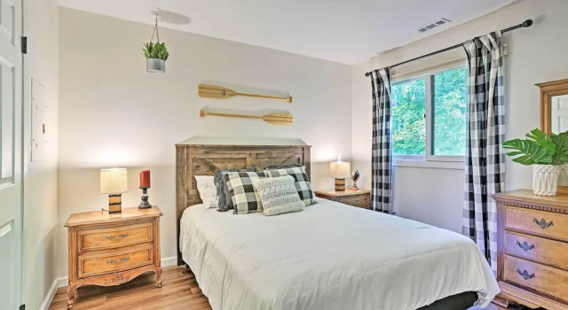 Vernon Condo w/ Deck, Near Appalachian Trail!, Book Apartment Vernon New Jersey