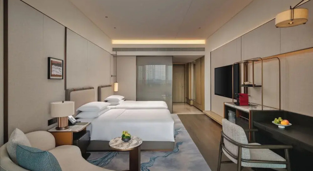 Двухместный клубный номер Deluxe с балконом Hyatt Regency Huangshan Hengjiangwan