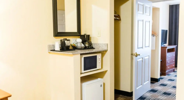 Люкс c 1 комнатой Country Inn & Suites by Radisson, Helen, GA