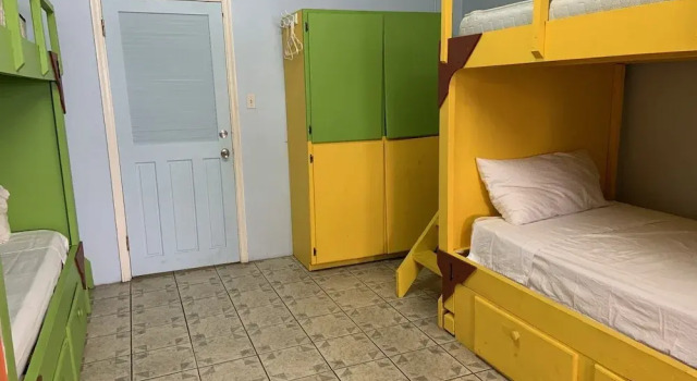 Кровать в общем номере The Waterfront Inn - Hostel