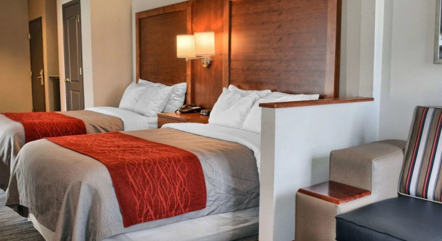 Трёхместный люкс Comfort Inn Ruther Glen near Kings Dominion