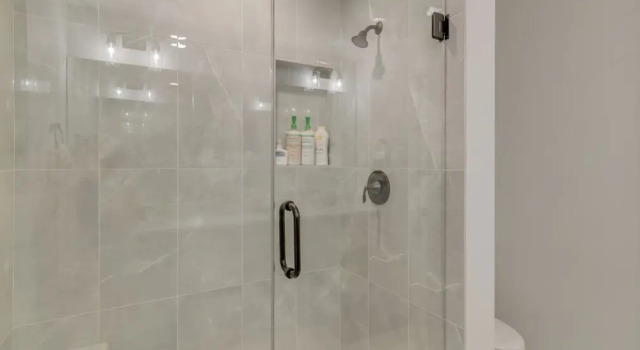 Апартаменты Chic Anchorage Townhome < 1 Mi to Kincaid Park!