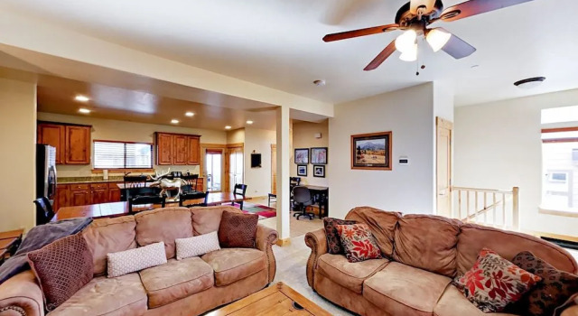 4BR 3.5BA Urban Alpine Home by RedAwning, Varaa Hotelli Park City 