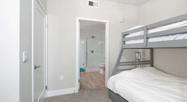 Апартаменты Luxury Upscale OC Apartments Homes