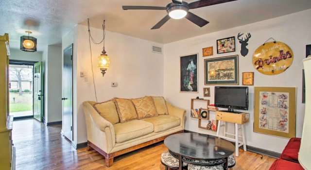 Коттедж Pet-friendly River District Gem 5 Mi to Stockyards