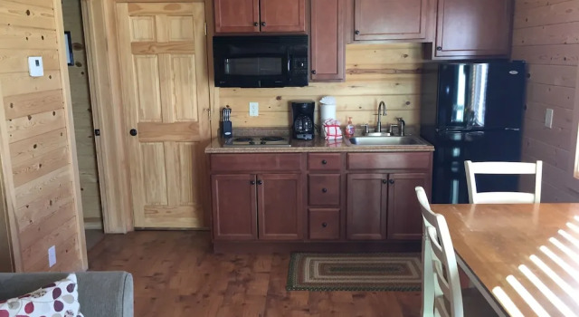 Deluxe Bungalow Kingman KOA