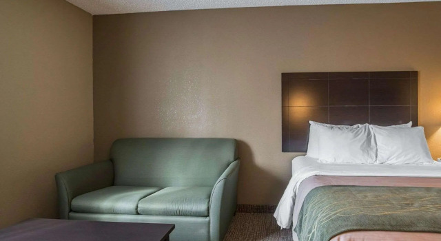Четырёхместный номер Standard Comfort Inn Saugerties