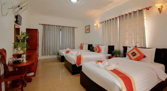 Трёхместный номер Deluxe Bou Phanith Villa