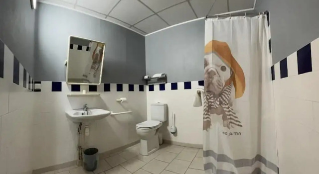 Номер Economy Hôtel Le Petit Logis Chambres Confort climatisées