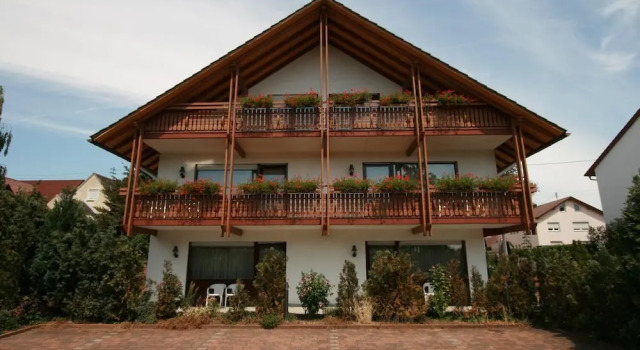 Hotel Garni Sebastian, Забронировать Отель Отели Нойштадт-ан-дер-Вайнштрасе 3 звезды, 3*