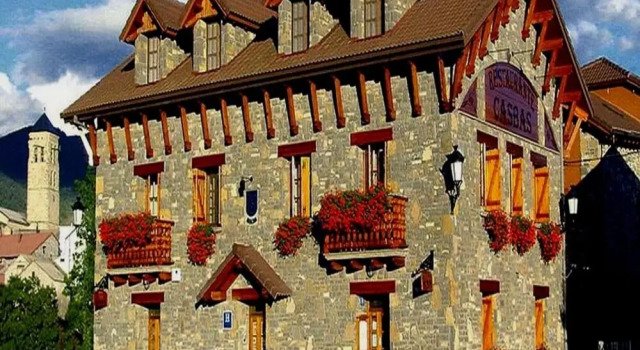 Hotel Casbas, Reservar Hotel Sabinanigo 