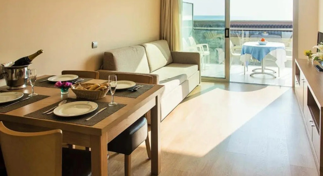 Apartaments Maritim, Забронировать Отель Кастельдефельс Baix Llobregat