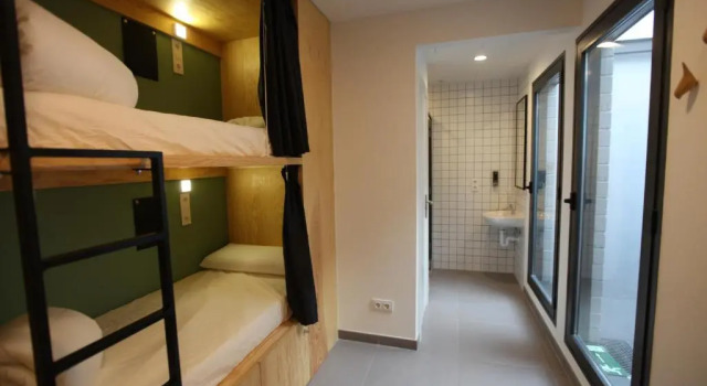 Кровать в общем номере (женский номер) VTZ The Botanic Hostel