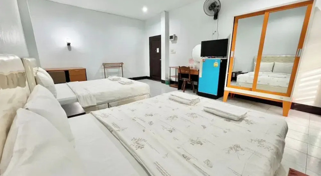 Четырёхместный номер Standard с балконом Ban Ton Resort