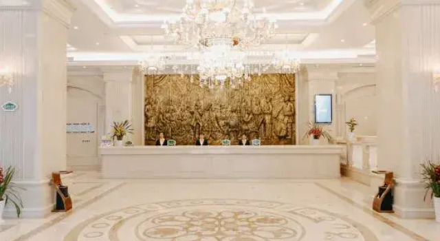 Vienna International Hotel (Ningbo South Business District Universal City)