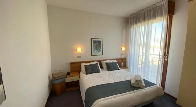 Двухместный номер Standard с балконом Petit Hotel