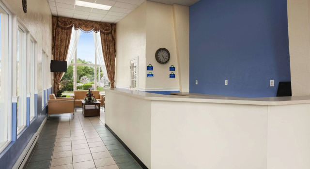 Days Inn by Wyndham - Cape Cod, Забронировать Отель Хайаннис Полуостров Кейп-Код