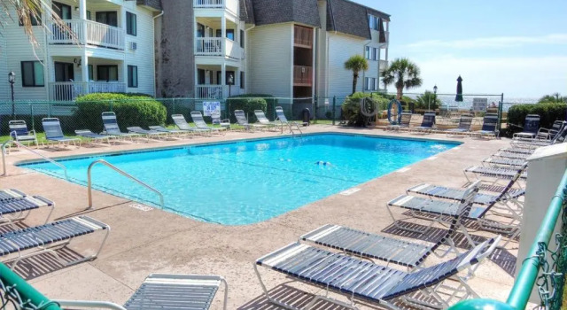 Ocean Forest 211A, Забронировать Отель Отели Миртл-Бич с парковкой, рядом с Pine Lakes International Country Club, Парковка