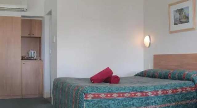 Номер Deluxe Colonial Court Motor Inn