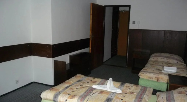 Hotel Dumbier, Book Hotel Brezno 