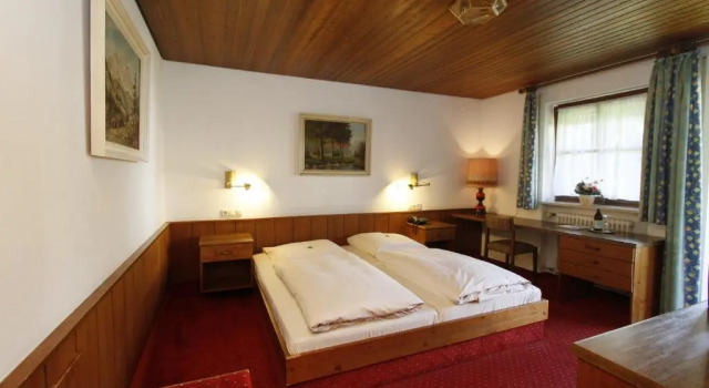 Двухместный номер Standard Hotel Neumayr