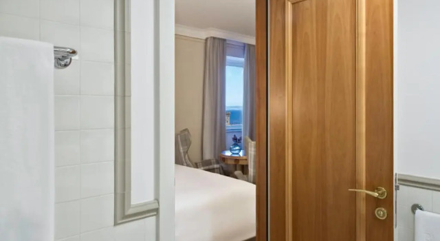 Двухместный номер Standard с панорамным видом Renaissance Naples Hotel Mediterraneo