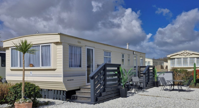 Palm Court - 3 Bed, Heated Pool, Parking, Nr Beach, Varaa Lomakoti Mökit kohteessa Merseyside, Mökki