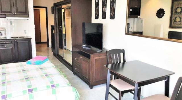 Апартаменты 15th Floor Sea View Apartment - Sleeps 2