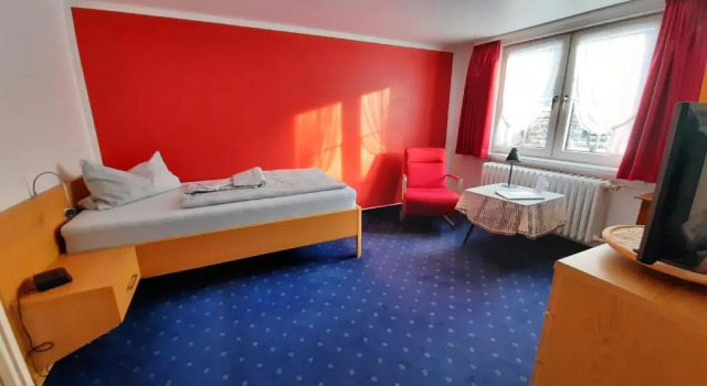 Camera Standard Haus Brigitte