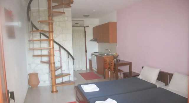 Люкс с 2 комнатами с балконом Erifili Kallithea