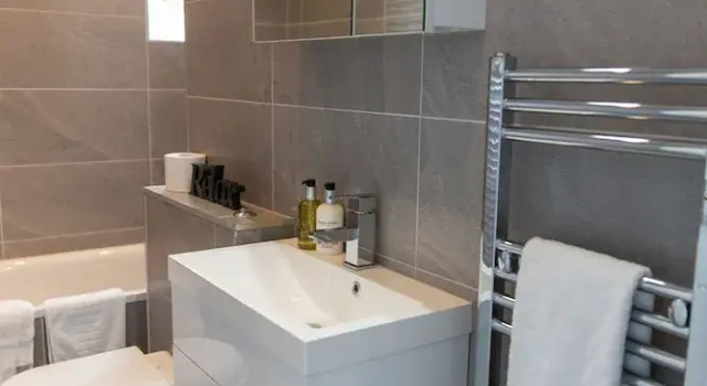 Номер Standard London Northwick Park by Riis Property