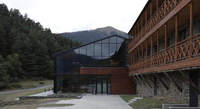 Hotel Samzeo, Prenota Hotel Hotel a Omalo con parcheggio, Parcheggio