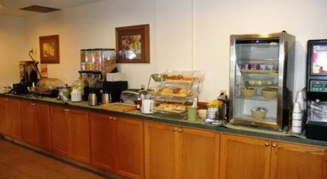 Country Inn and Suites By Carlson, Dayton North, Buchen Sie Hotel Dayton 