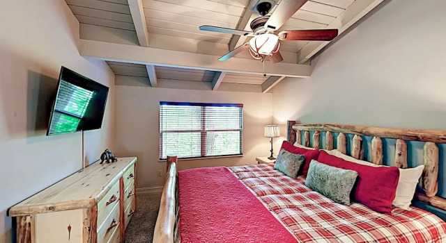 1455 Gatlinburg - 3 Br Cabin, Забронировать Дом для отпуска Отели Гатлинберг с бассейном, Бассейн