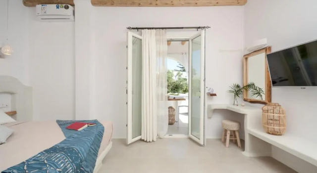 Люкс с видом на бассейн Naxos Nature Suites