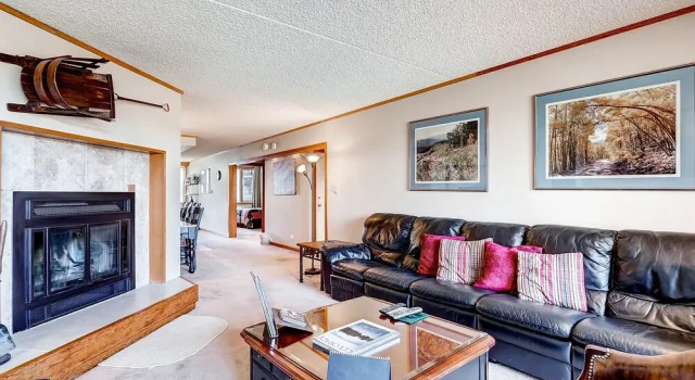 Upgraded & Spacious 2bdrm /stunning Views+kids Ski Free 2 Bedroom Condo by RedAwning
