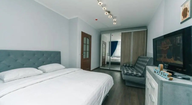 Апартаменты Ujutnye apartamenty na Ulitse Rusova 7 metro 15 minut
