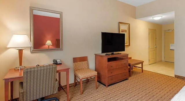 Run of House Hampton Inn & Suites Arcata
