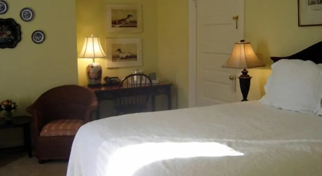 Люкс Standard Carriage House Inn