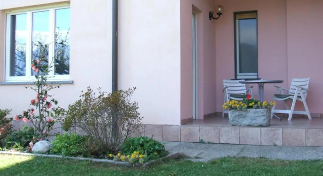 Семейный номер Standard с видом на озеро Hotel Garden